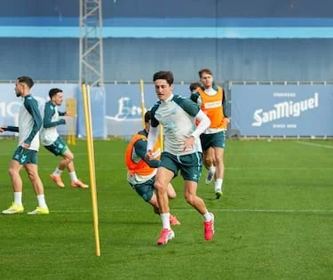 ¿El Málaga debería presentar alegaciones por la roja a Dotor?